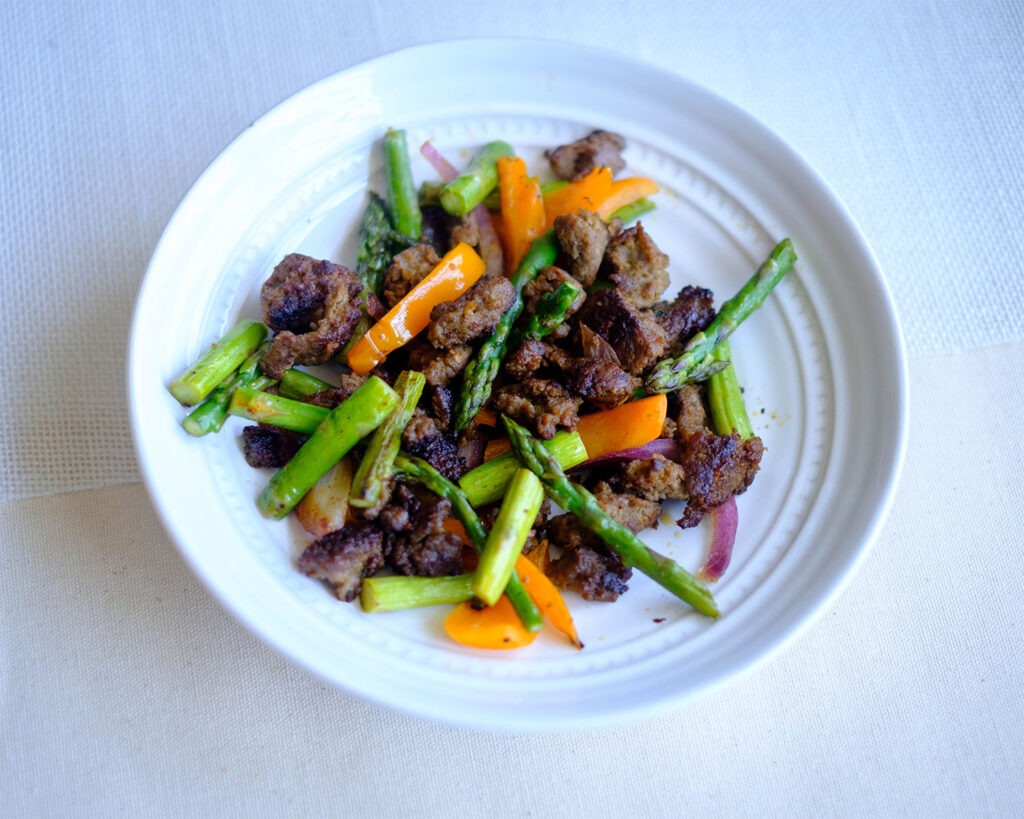 ground turkey with asparagus and orange bell peppers
